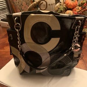 Like new limited coach handbag, an eye catcher.